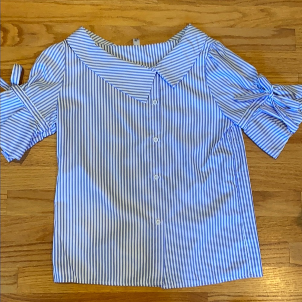 Asymmetrical collar stripe button up blouse